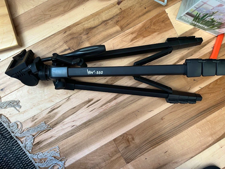 Camera tripod
