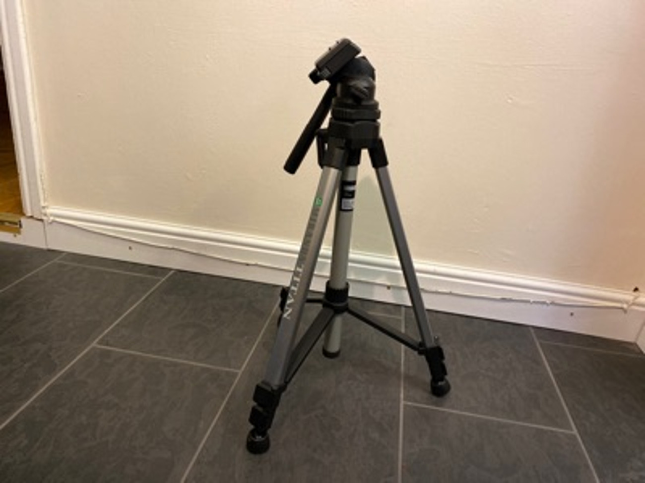Camera tripod