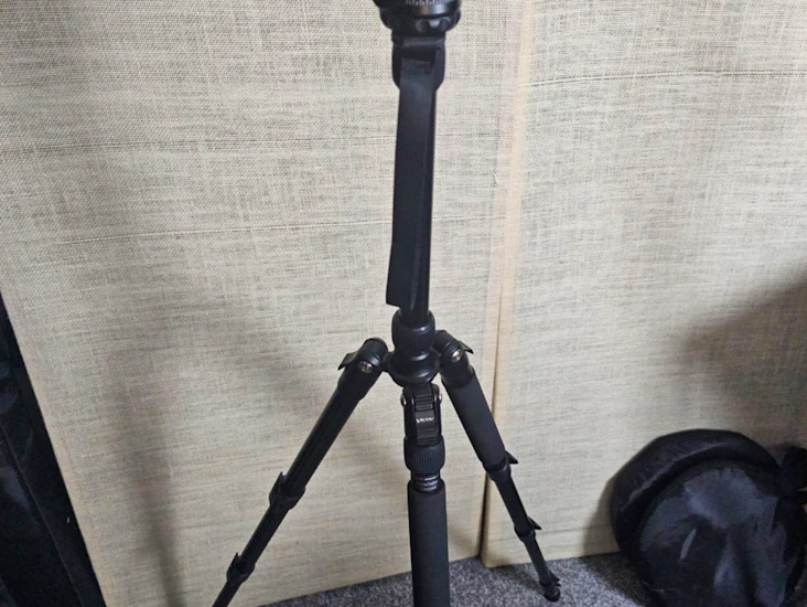 Camera tripod, 81 inch tripod, heavy duty