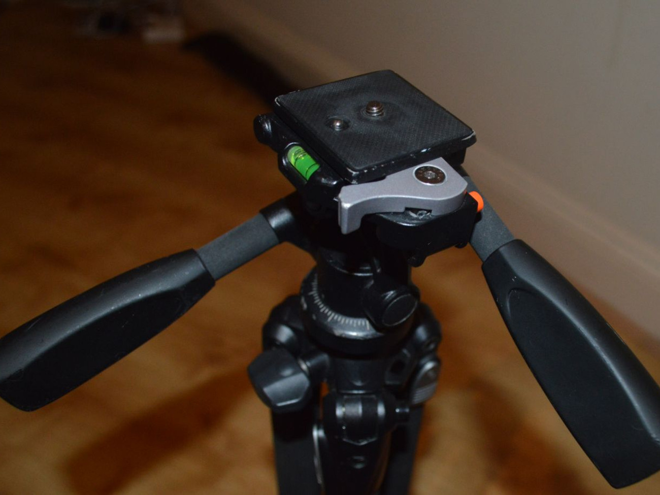 Camera tripod
