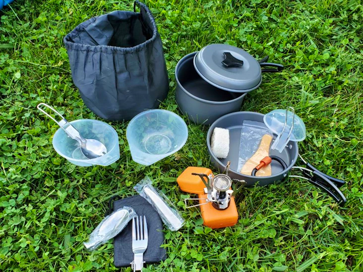 Camping cookware set