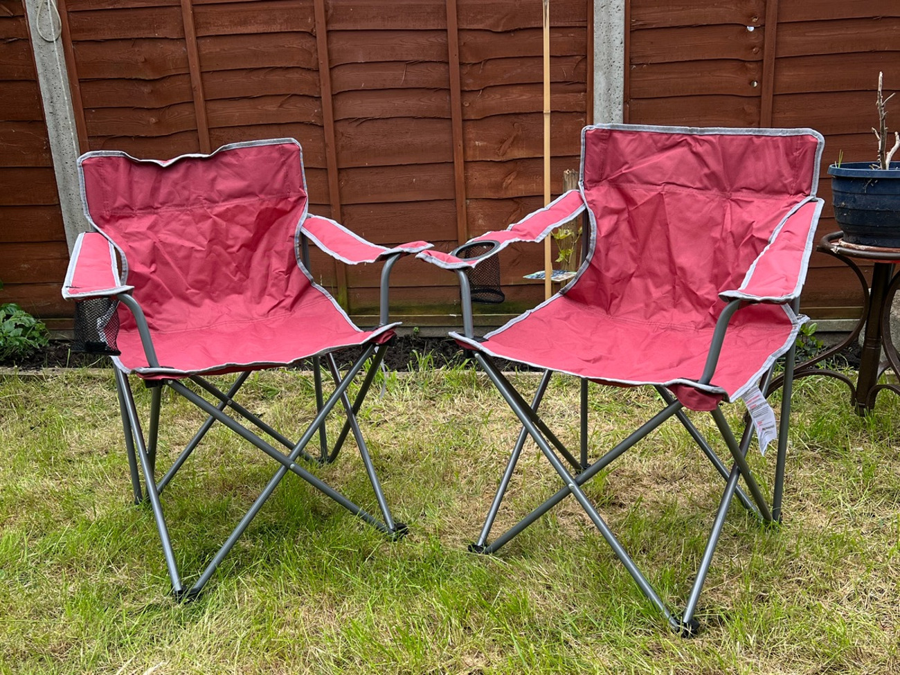 Foldable camping/beach chairs (x2)