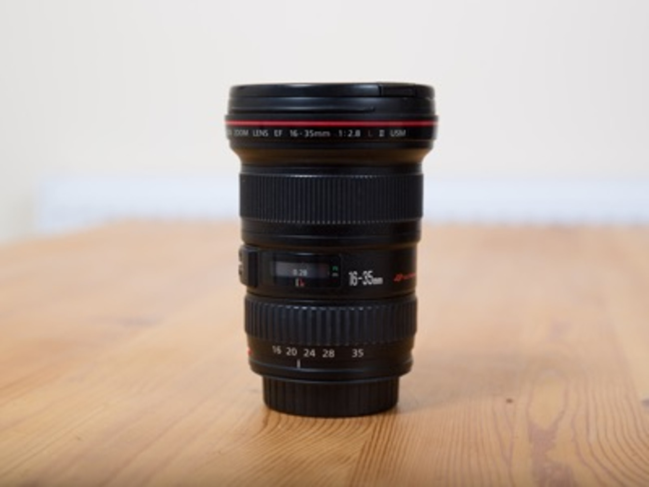 Canon 16-35 f/2.8 lens