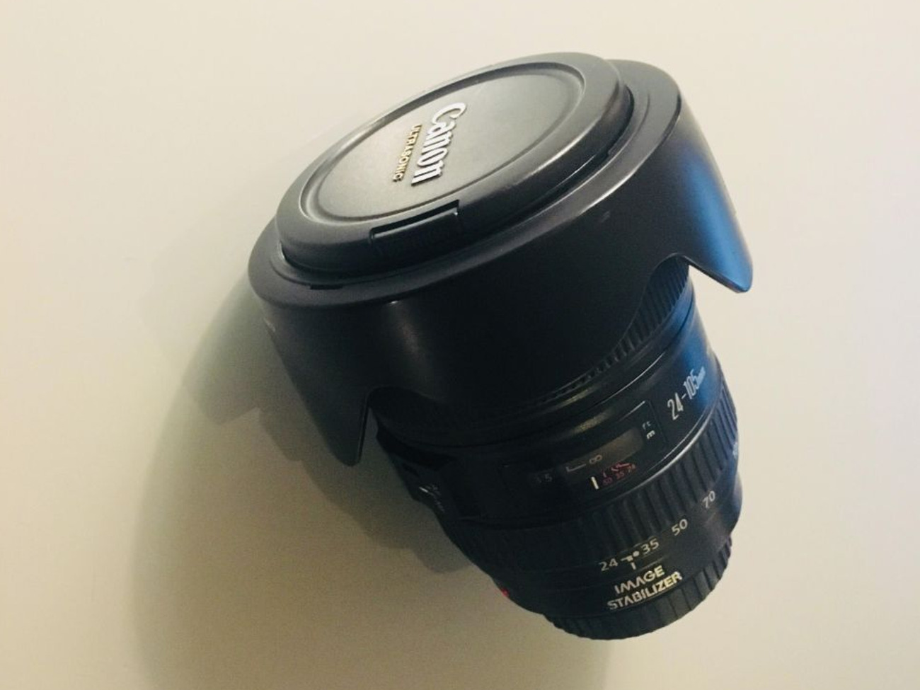 Canon 24-105mm zoom lens t4 ef mount autofocus and stabilization capability