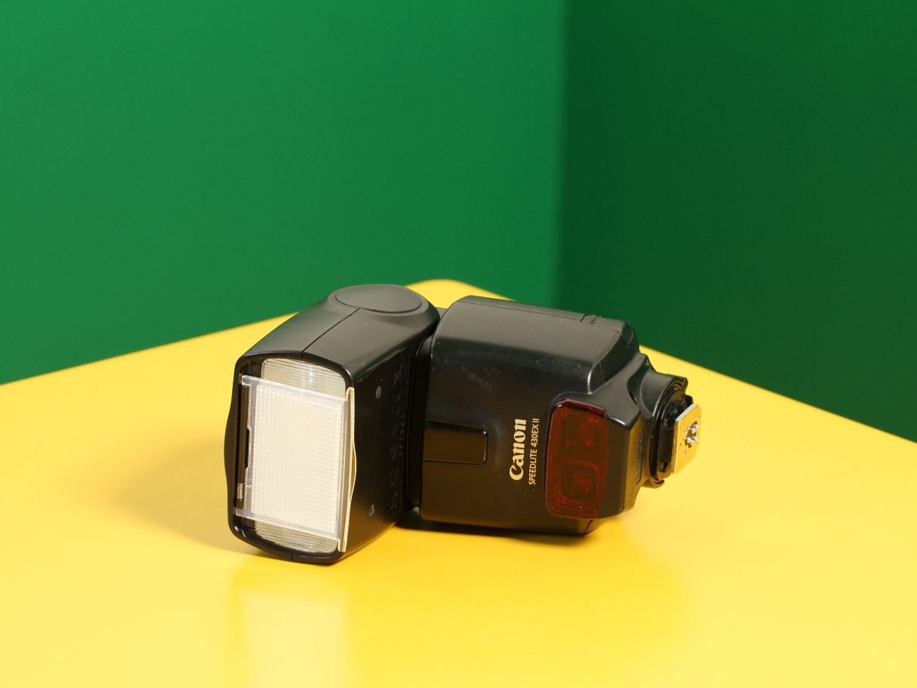 Canon 480ex ii flash gun with diffuser