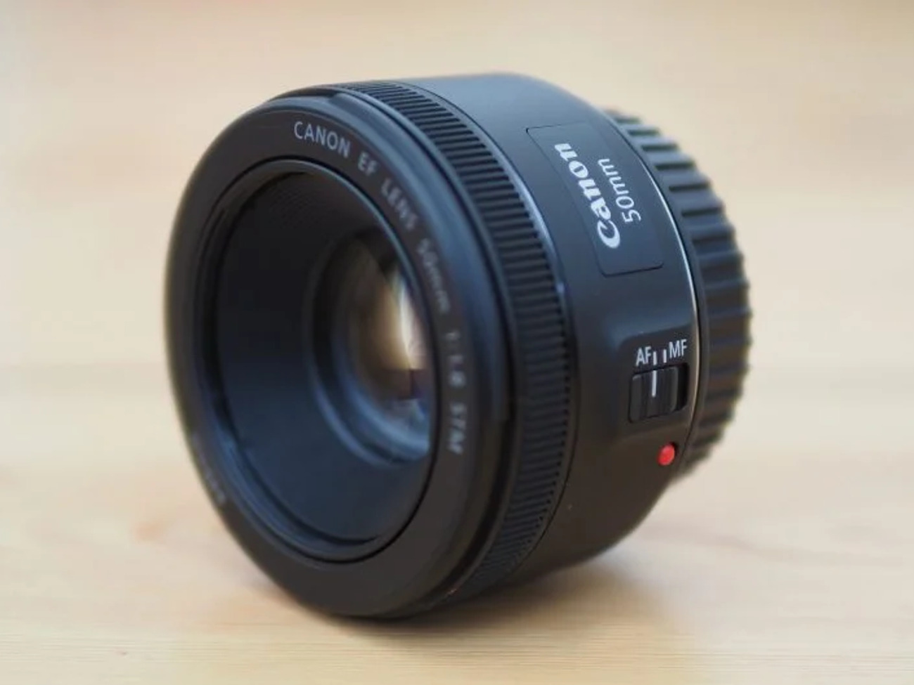 Canon 50mm 1.8 lens