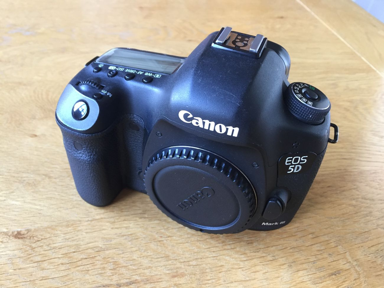 Canon 5d mark 3 dslr camera