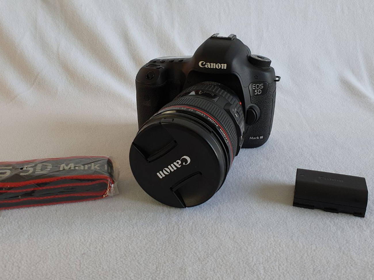 Canon 5d mark iii (body only)