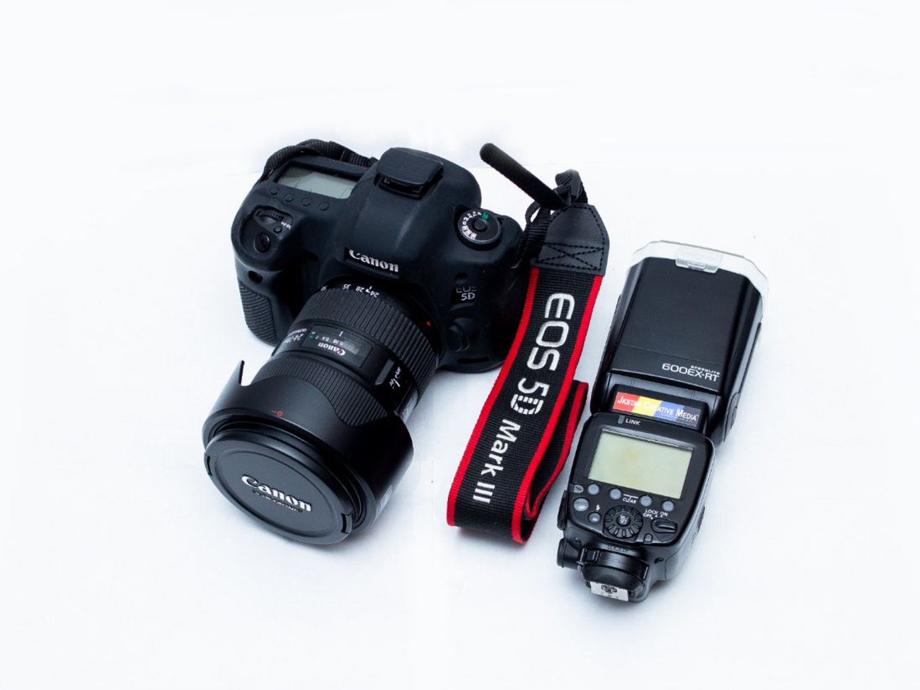 Canon 5d mark iii camera & canon 24-70 f2.8l ii lens & flash