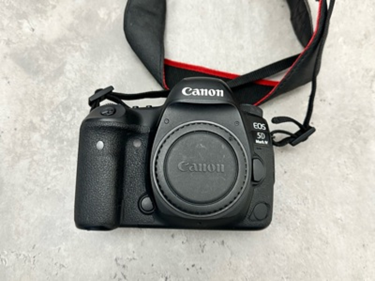 Canon 5d mark iv (body only)