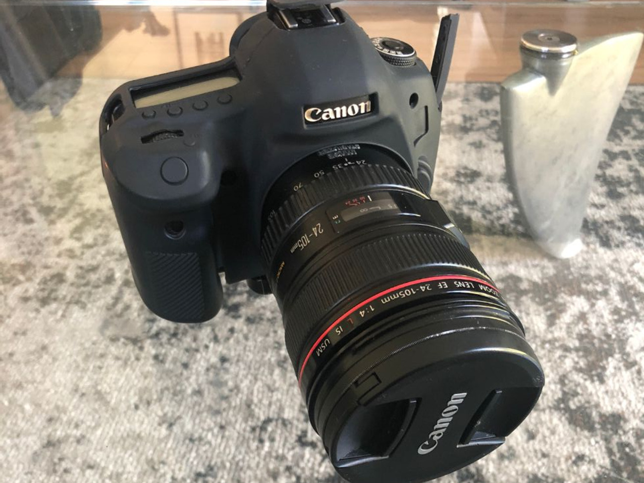 Canon 5d mk4 with canon 24-105mm lens kit