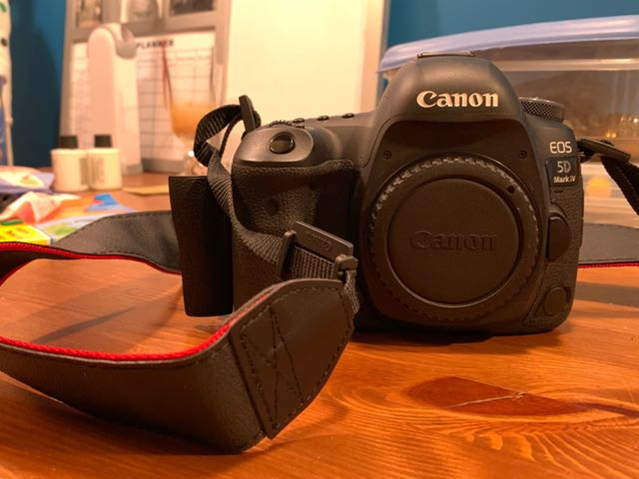 Canon 5d mkiv body with clog