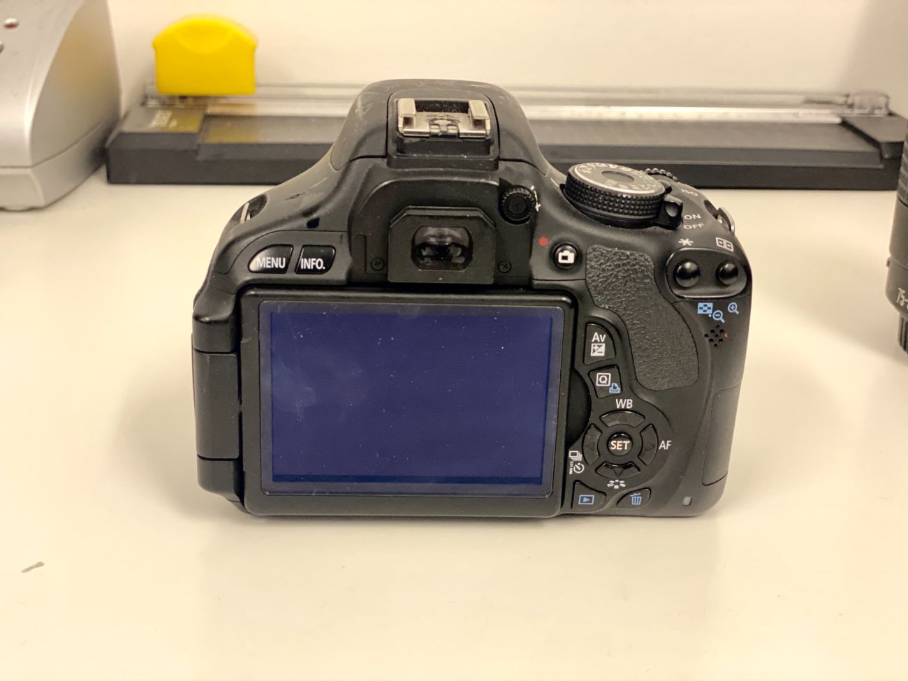 Canon 600d dslr + 3 lenses 