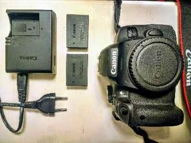 Canon 750d camera body