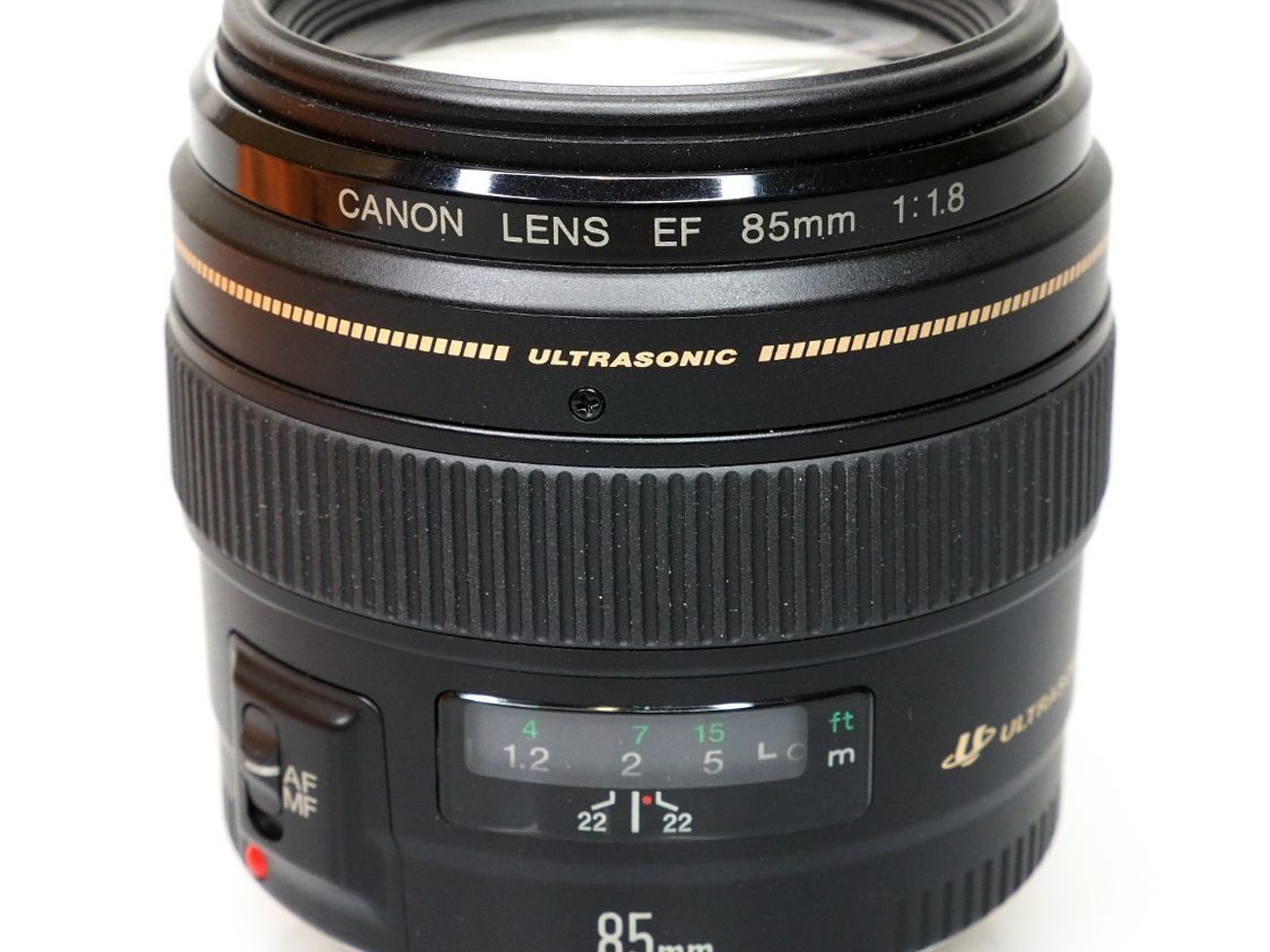 Canon 85mm f1.8 usm lens
