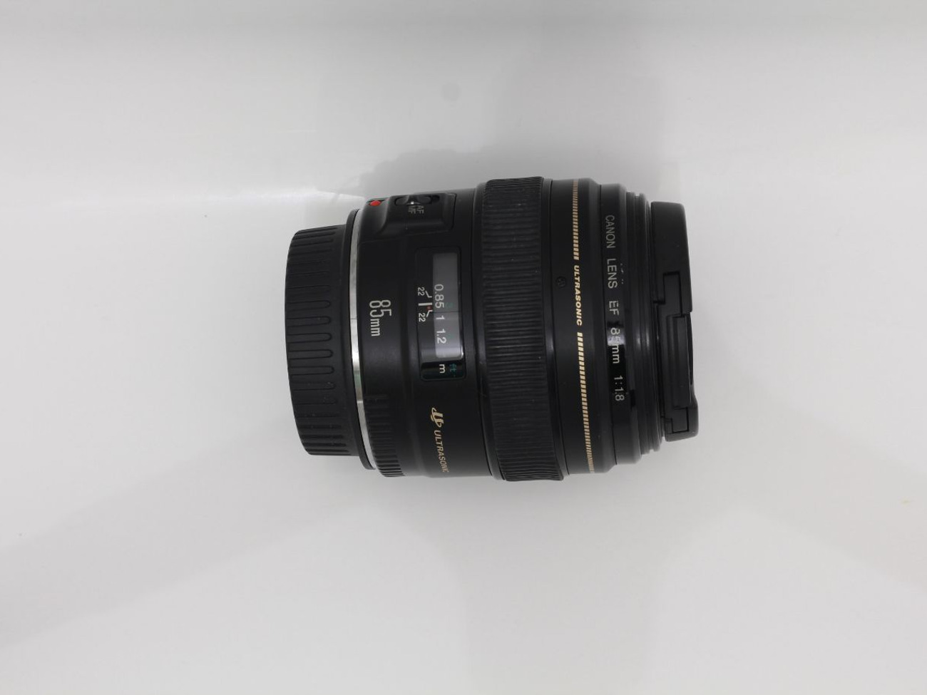 Canon 85mm f1.8 usm lens