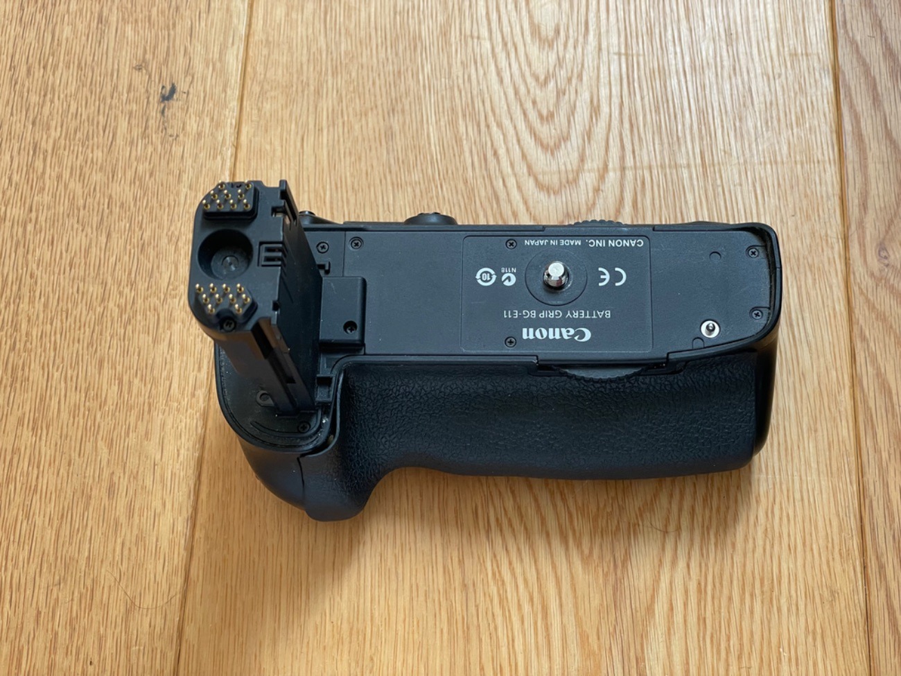 Canon bg-e11 battery grip