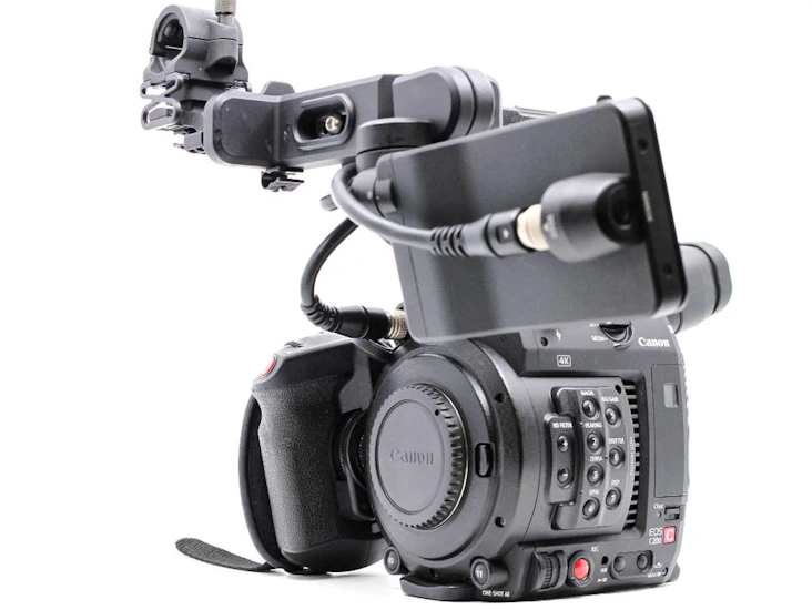 Canon c200 & 24-105mm lens kit