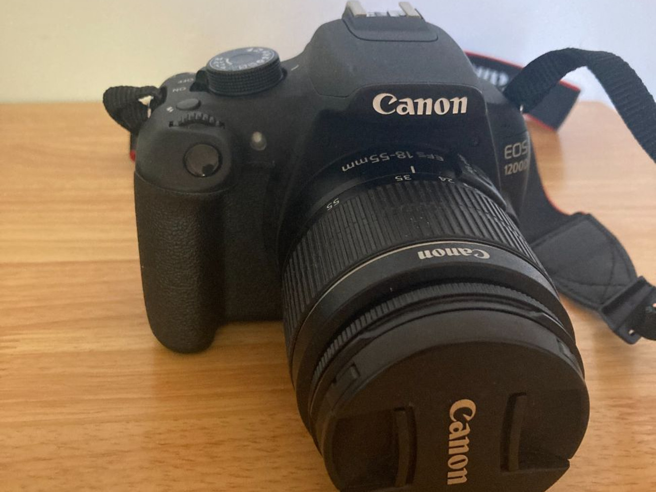 Canon camera eos 1200d