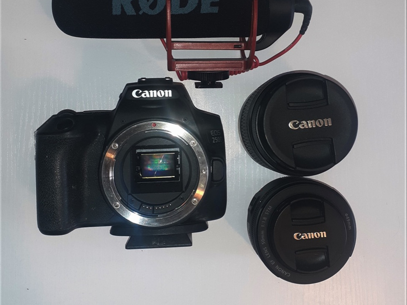 Canon e0s 250d camera kit  - 4k movie recording