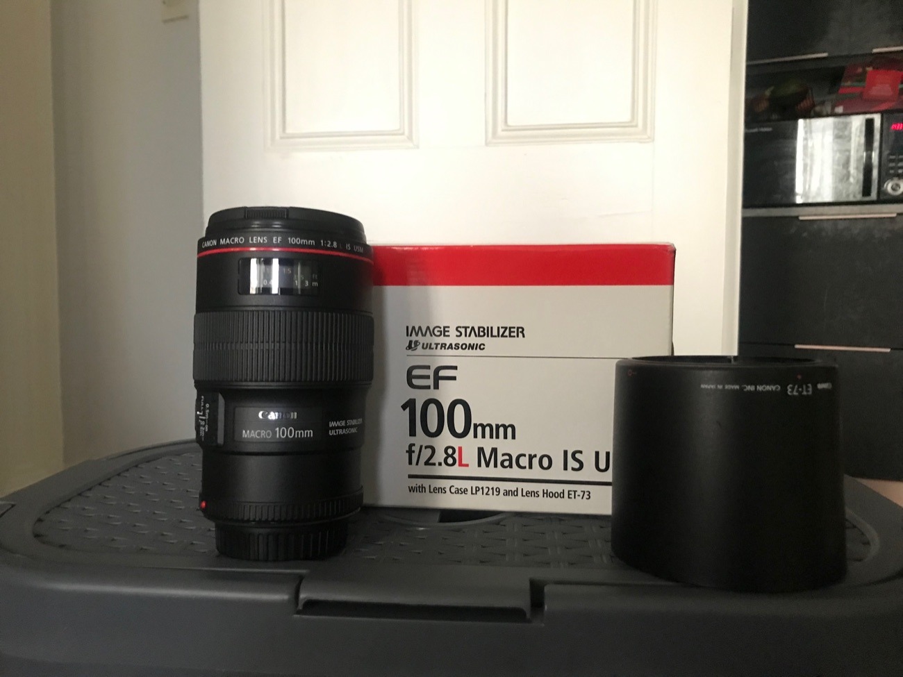 Canon ef 100mm f/2.8l macro is