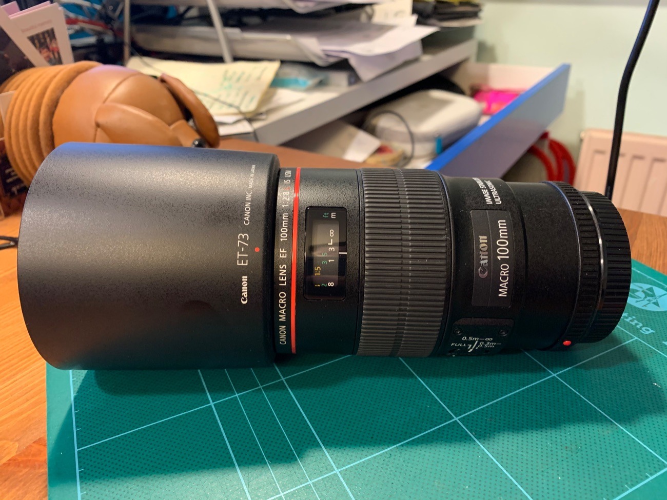 Canon ef 100mm f/2.8l macro is usm lens