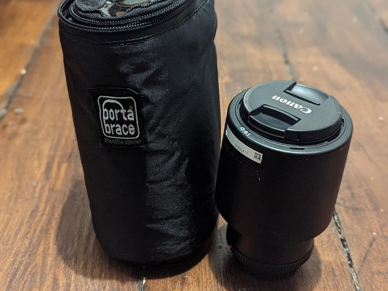 Canon ef 100mm f/2.8l macro lens
