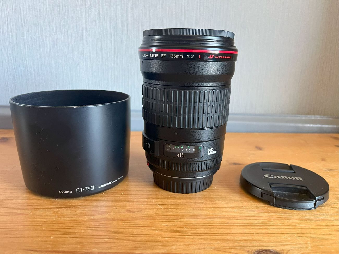 Canon ef 135mm f/2l usm lens