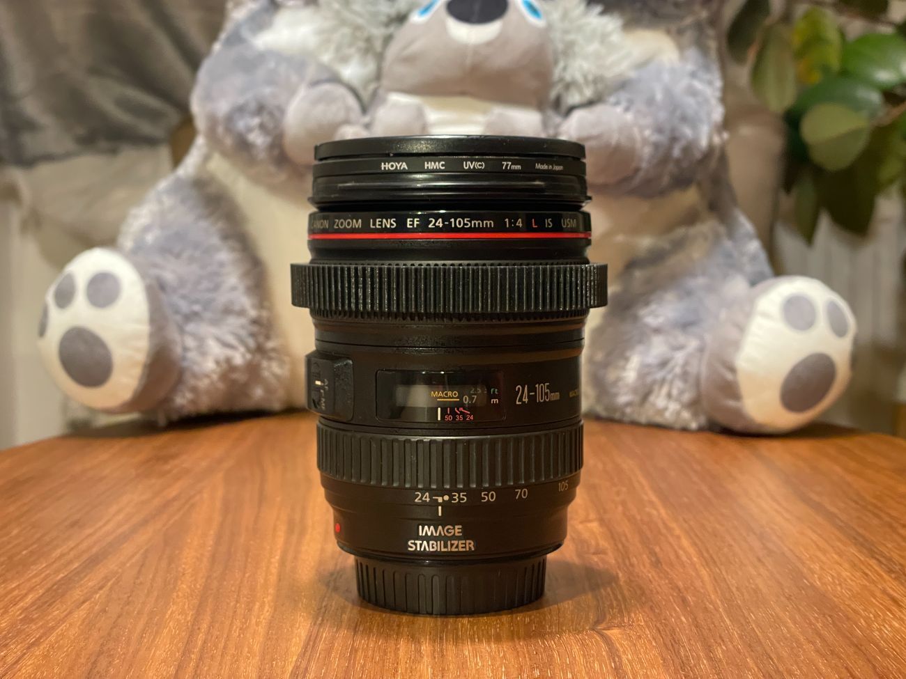 Canon ef 24-105mm f4 l is usm zoom lens with cine gear