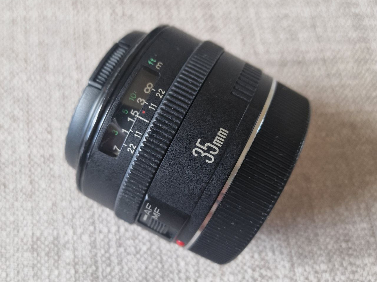 Canon ef 35mm f2 autofocus prime lens