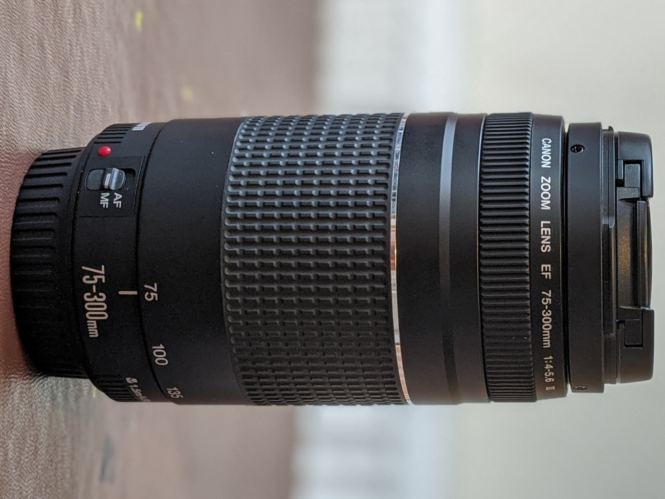 Canon ef 75-300mm zoom lens