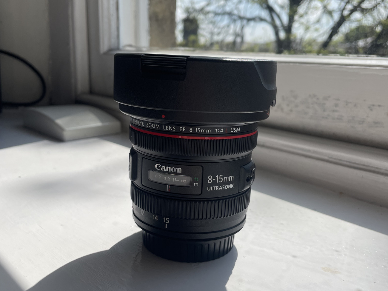 Canon ef 8-15mm f/4l fisheye usm lens