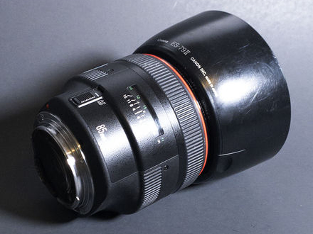 Canon ef 85 mm f/1.2l ii usm lens