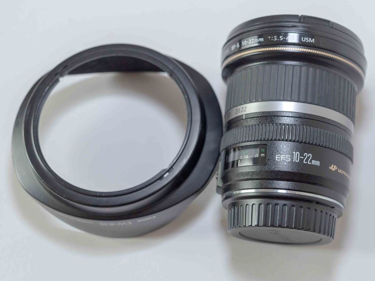 Canon ef-s 10-22mm f3.5-4.5 lens