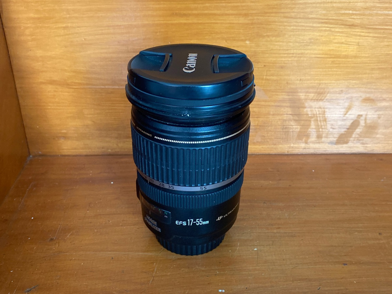 Canon ef-s 17-55mm f/2.8 is usm lens