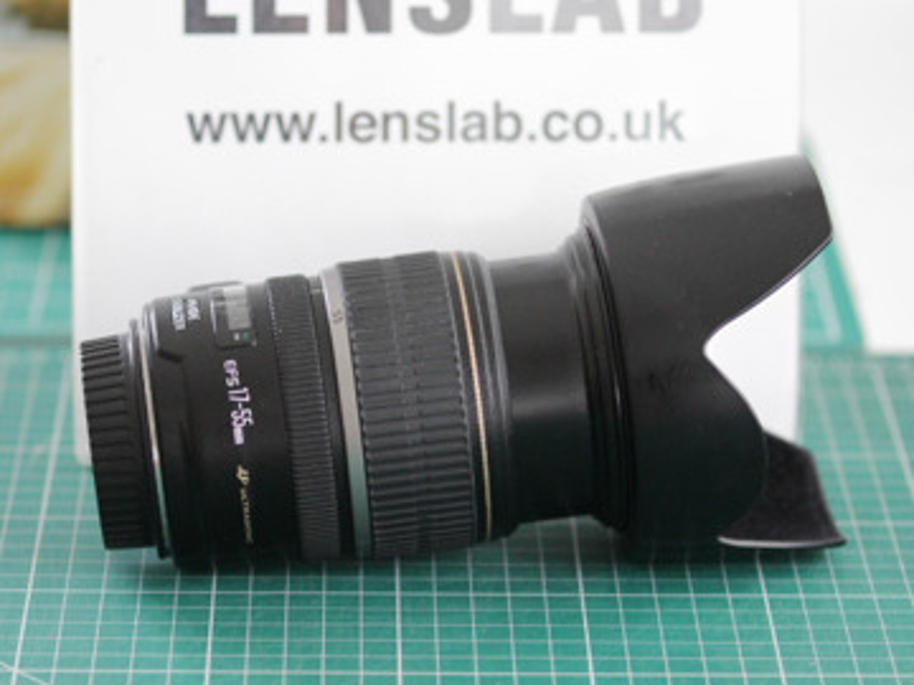 Canon ef-s 17-55mm f2.8 is usm lens