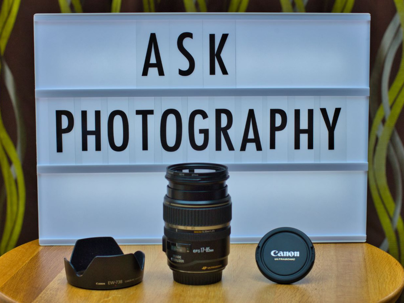 Canon ef-s 17-85mm 1:4-5.6 is usm zoom lens