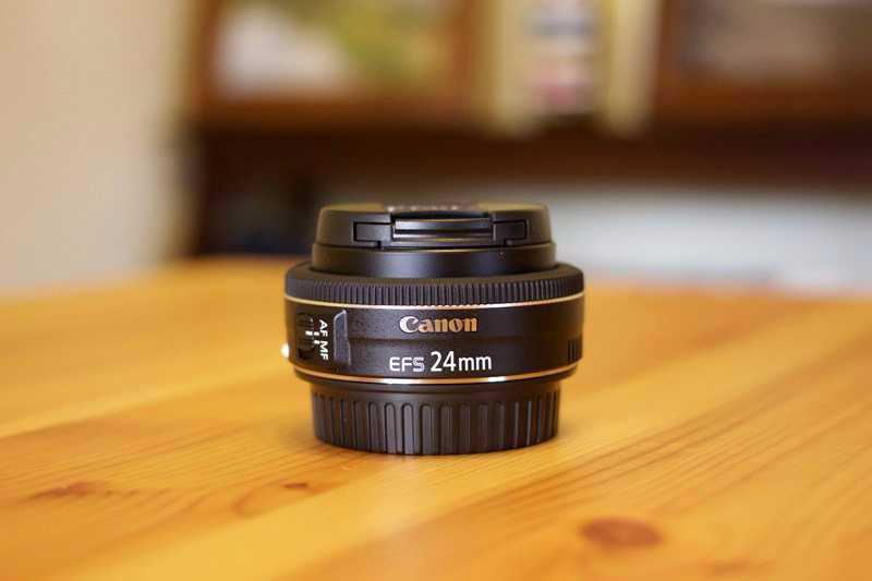 Canon ef-s 24mm f2.8 stm lens