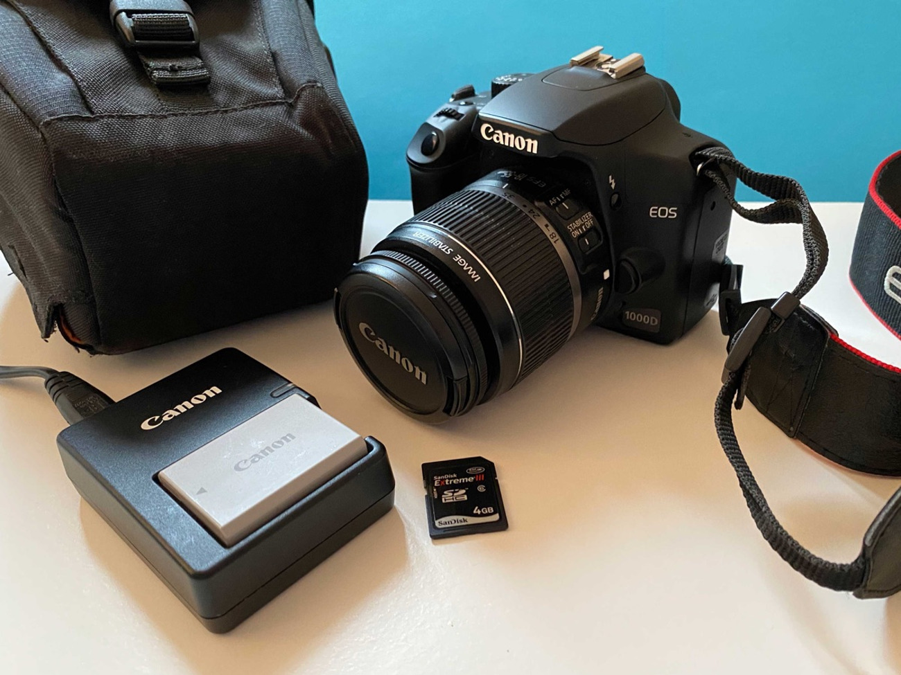 Canon eos 1000d dslr camera with 18-55mm lens