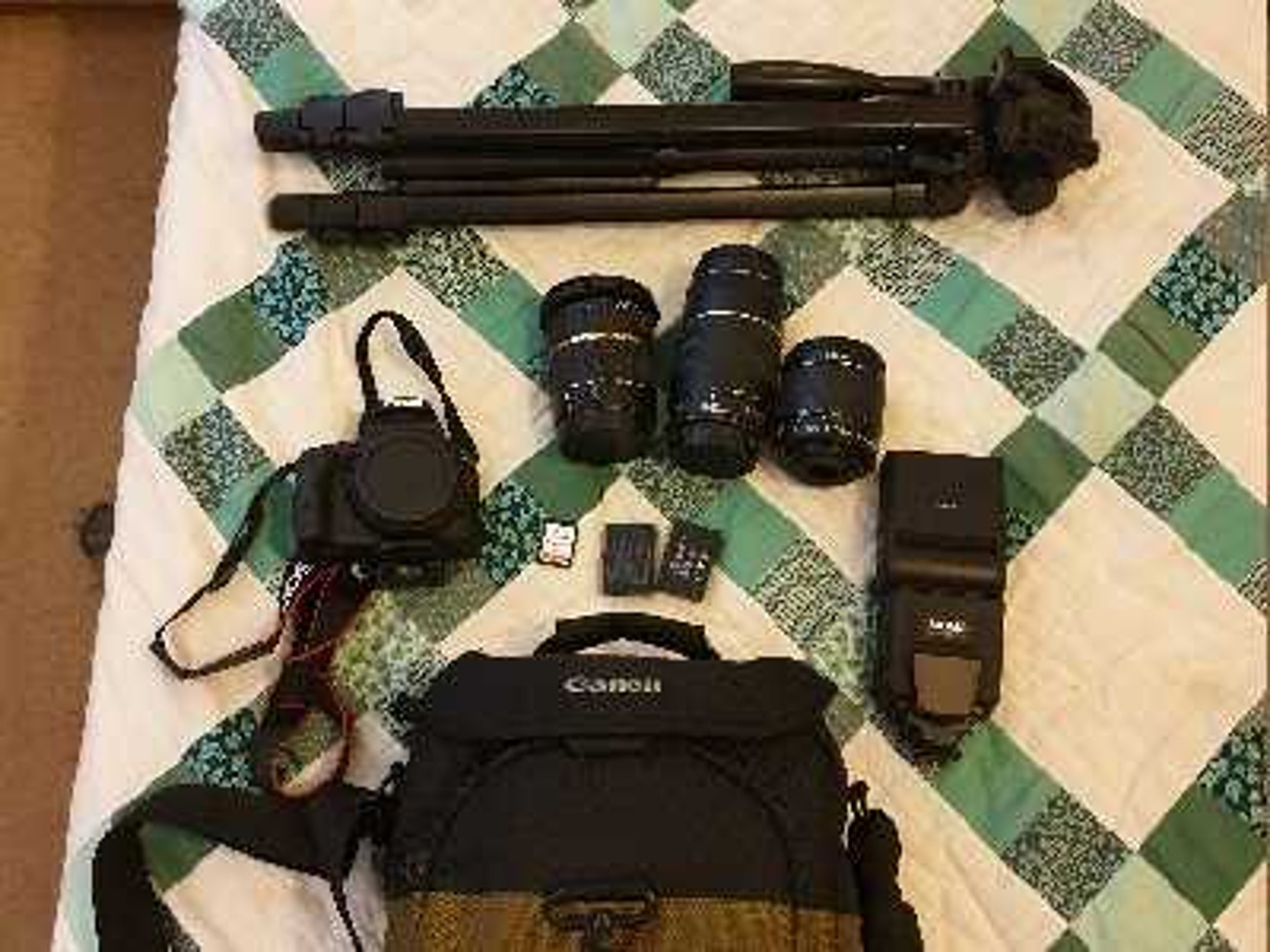 Canon eos 100d dslr camera with gear