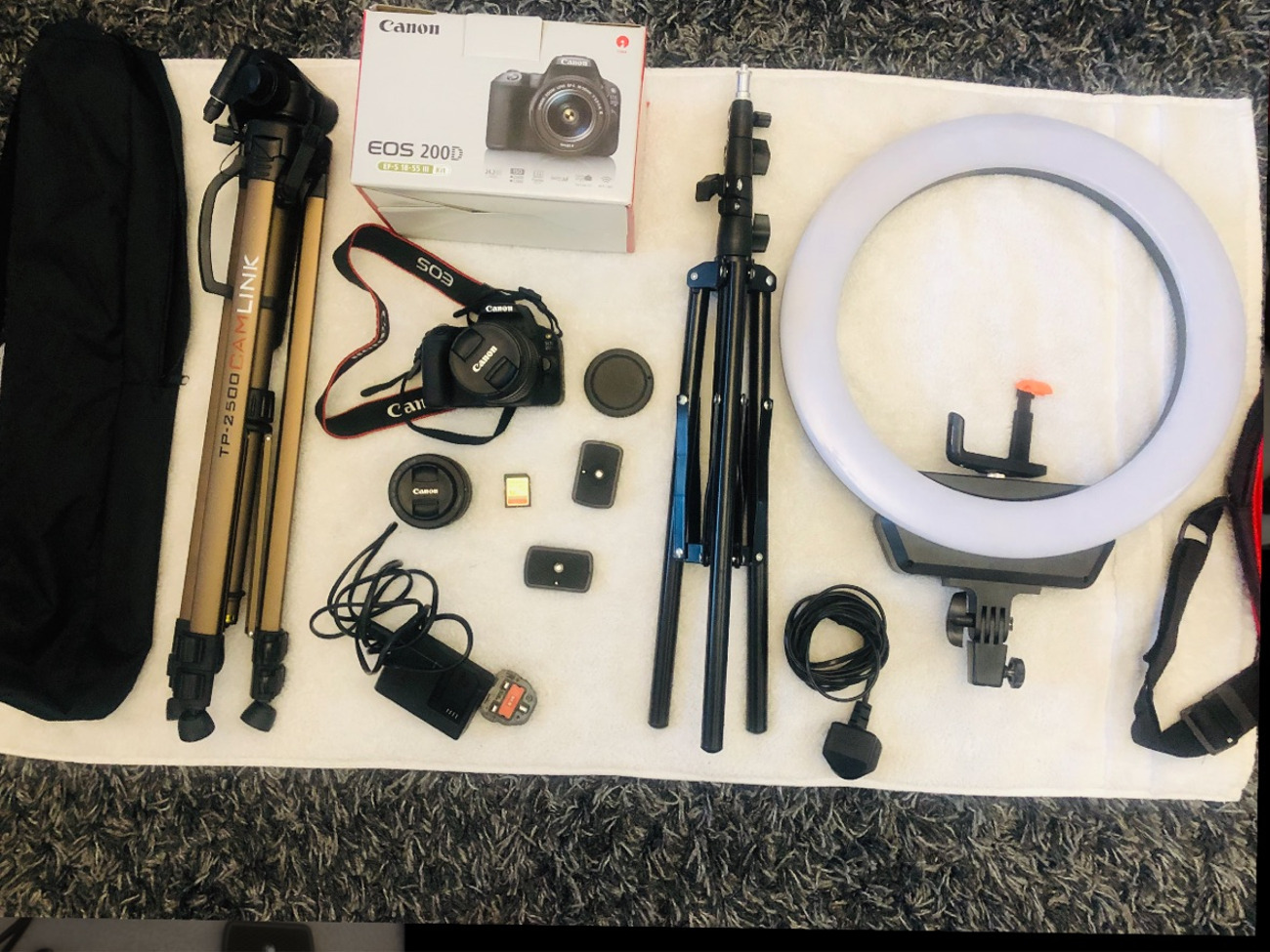Canon eos 200d camera + 16” led ring light + camlink tripod 