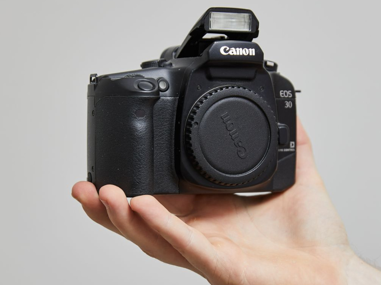 Canon eos 30 35mm automatic slr - body only