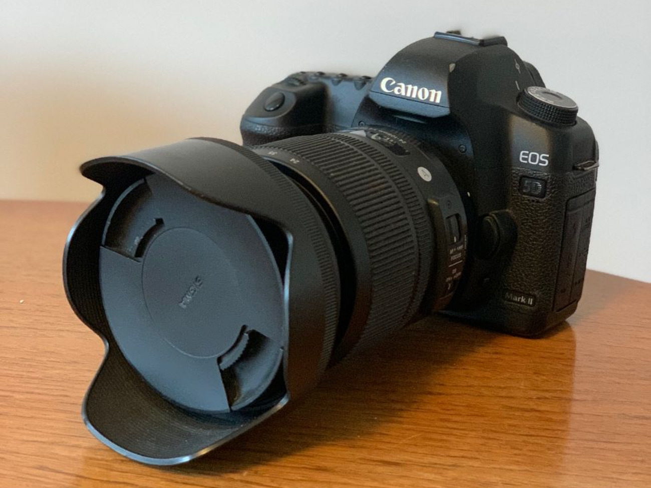 Canon eos 5d mark ii 2 and sigma 24-105mm f4 kit