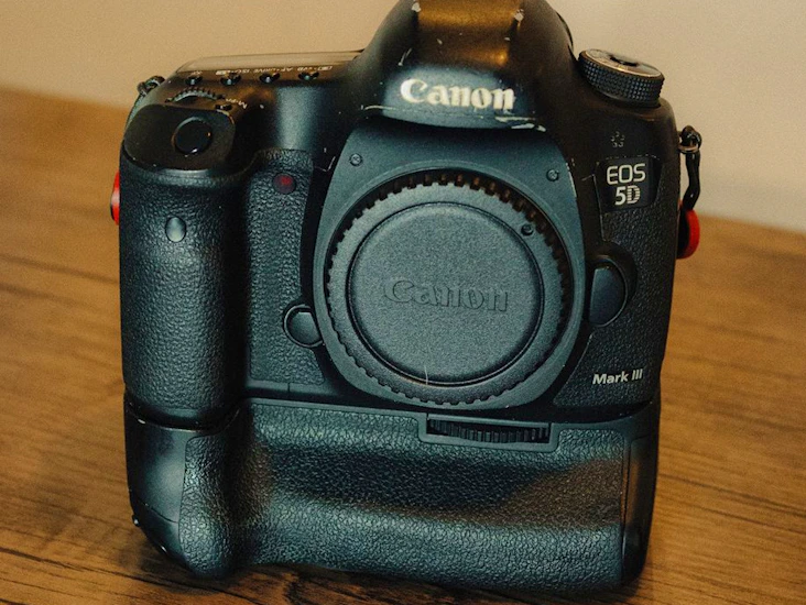 Canon eos 5d mark iii body + battery grip