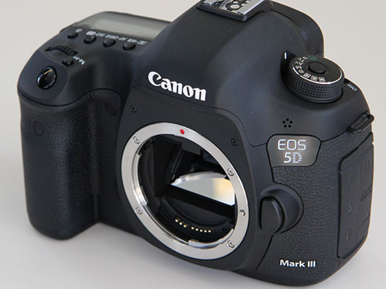 Canon eos 5d mark iii body+ 70-200mm f2.8 lens