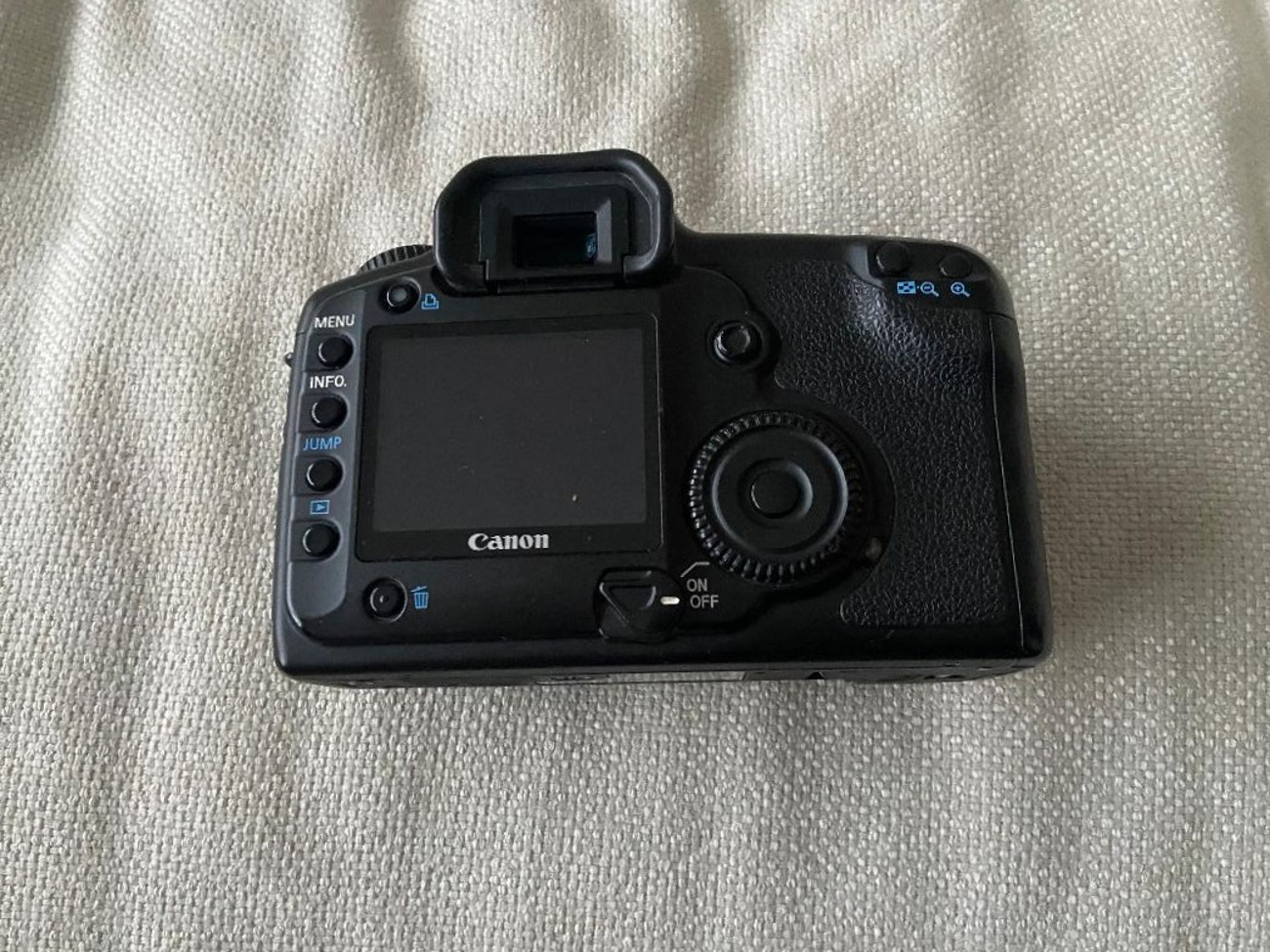 Canon eos 5d mk1 (the classic)