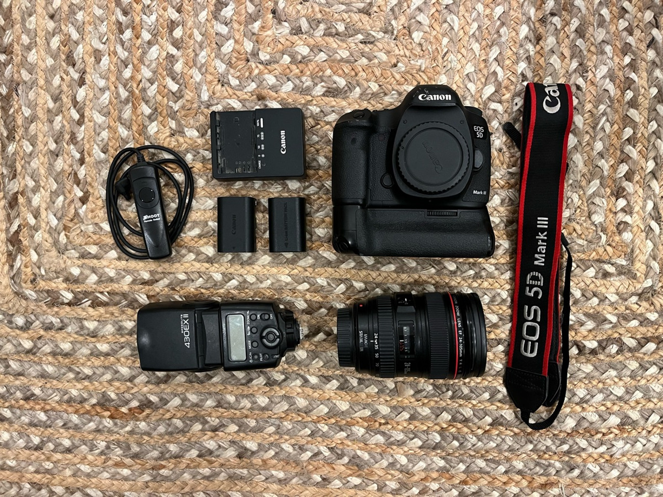 Canon eos 5d mkiii + accessories 