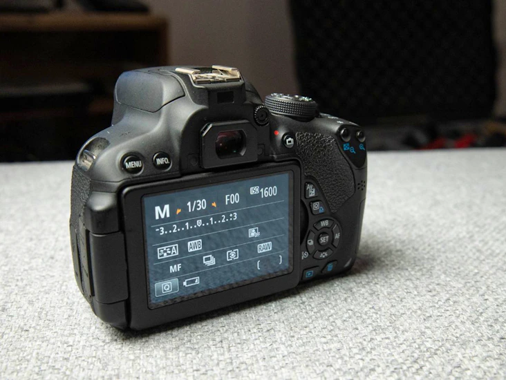 Canon eos 700d
