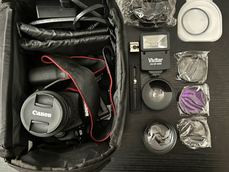 Canon eos 90d dslr camera w/18-55mm zoom lens + accessories