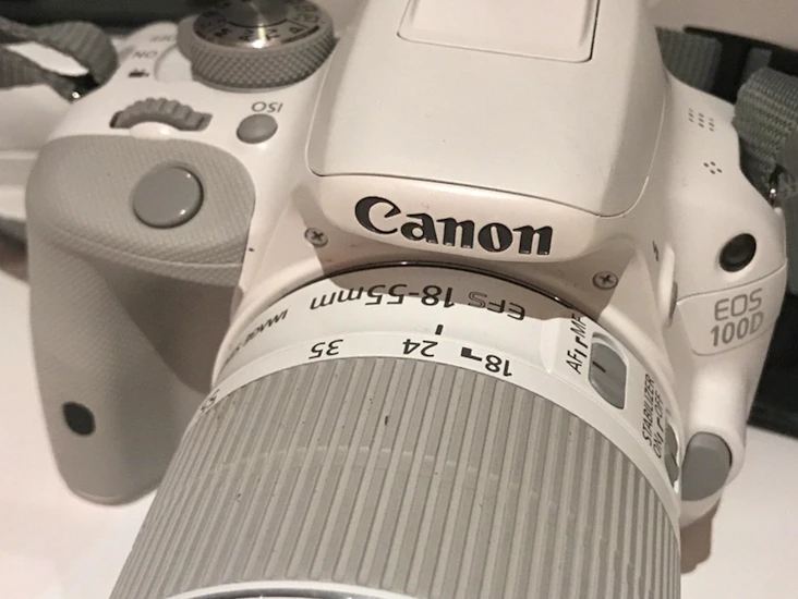Canon eos100d dslr camera with extra lenses